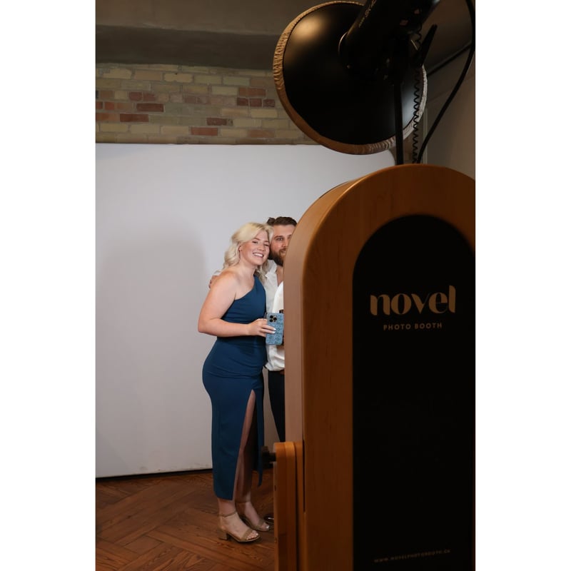 The Mirror Photo Booth Experience